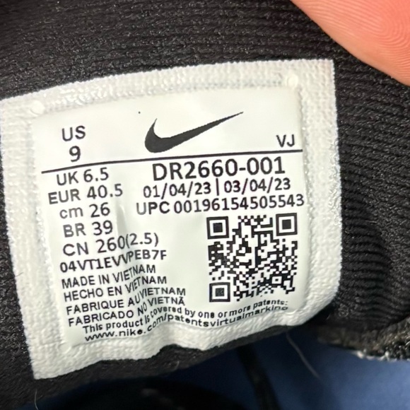 women’s nike invincible run 3 size 9 wide black and white - Picture 15 of 15